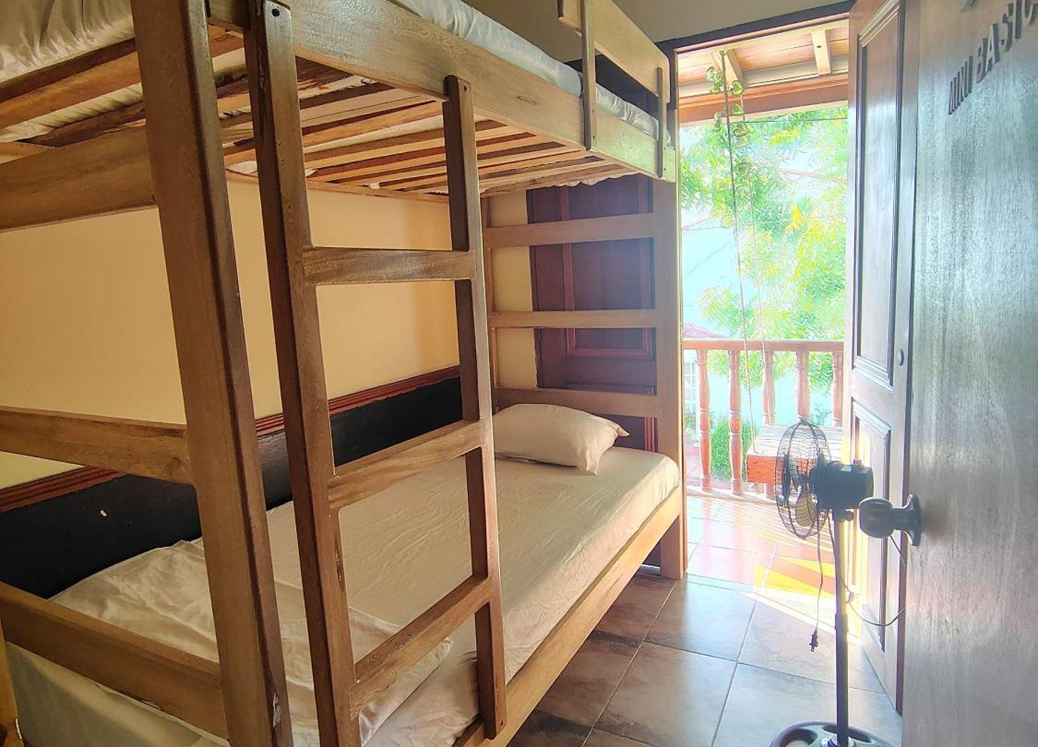 Pensión MINI ROOM Económica con Balcón MUELLE CRUCEROS Cartagena
